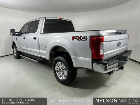 Used 2017 Ford F250 XLT w/ FX4 Off-Road Package image 6
