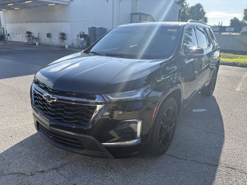 Used 2023 Chevrolet Traverse Premier w/ Redline Edition FWD image 3