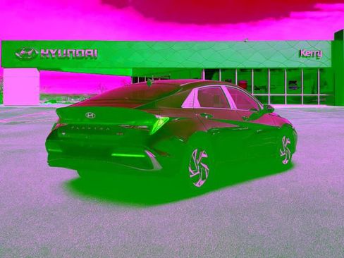 Used 2025 Hyundai Elantra SEL FWD image 7