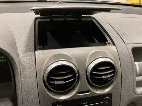 Used 2005 Ford Freestyle SEL image 14