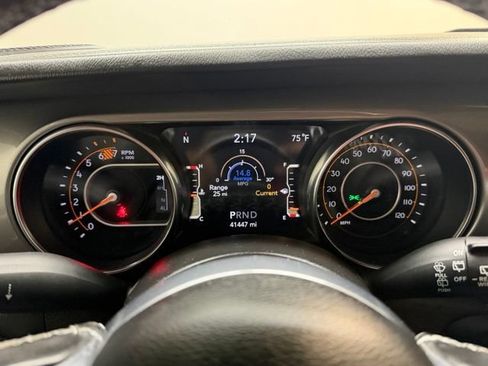 Used 2021 Jeep Wrangler Unlimited Sahara w/ Uconnect 4C Nav & Sound Group AWD/4WD image 9