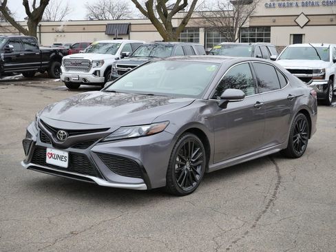Used 2024 Toyota Camry XSE FWD image 4