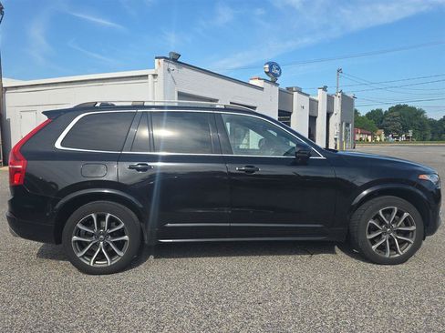 Used 2017 Volvo XC90 T6 Momentum w/ Vision Package AWD/4WD image 9