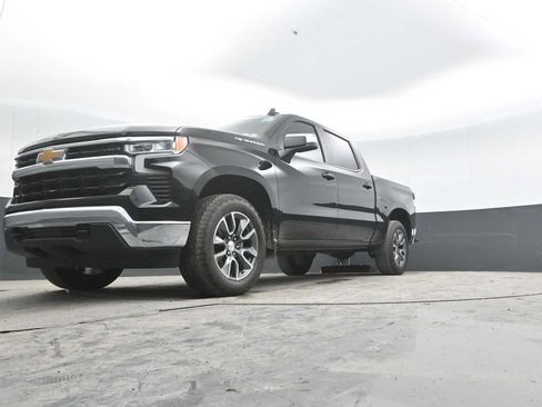 Used 2024 Chevrolet Silverado 1500 LT AWD/4WD image 42