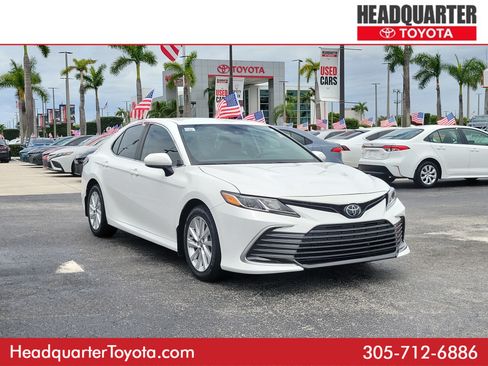 Used 2024 Toyota Camry LE FWD image 1