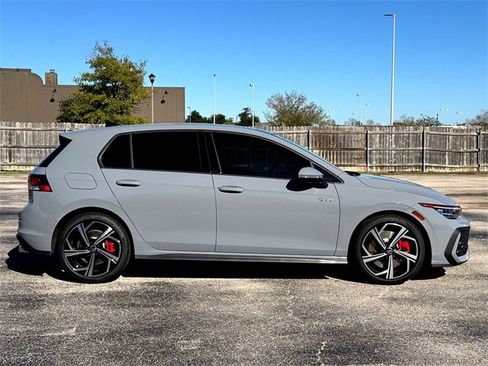 New 2026 Volkswagen GTI SE image 9