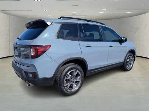 Used 2023 Honda Passport TrailSport image 3