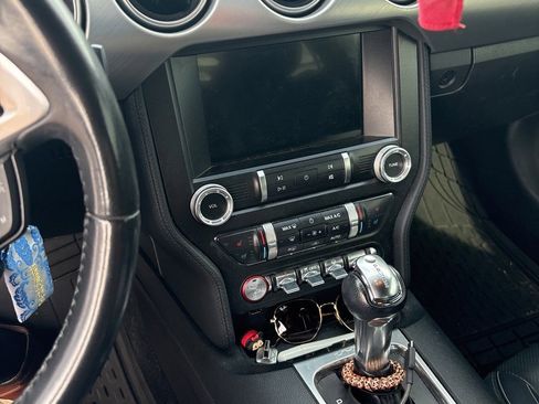 Used 2019 Ford Mustang Premium image 12