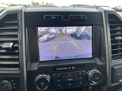 Used 2019 Ford F150 XLT w/ Equipment Group 302A Luxury image 15