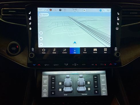 Used 2022 Jeep Grand Wagoneer Series III w/ Rear Seat Video Group 1 image 28