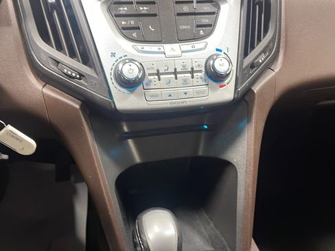 Used 2012 Chevrolet Equinox LTZ FWD image 10