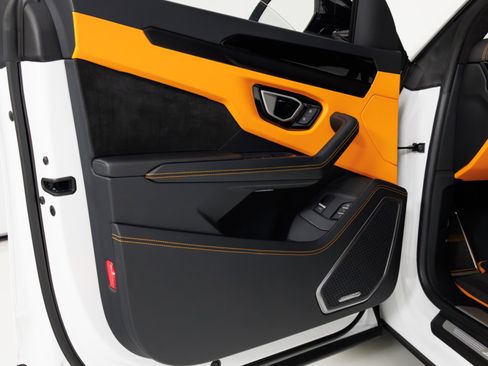 Used 2024 Lamborghini Urus S image 34