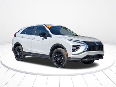 Used 2024 Mitsubishi Eclipse Cross LE image 2