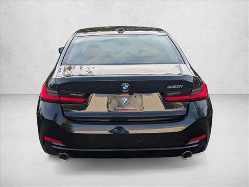 Used 2026 BMW 330i Sedan w/ Convenience Package image 7