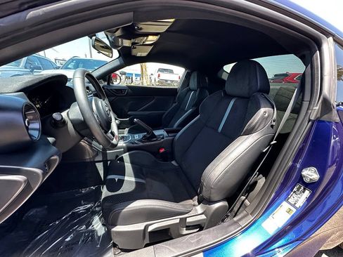 Used 2024 Toyota GR86 Premium RWD image 18