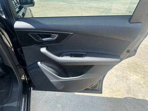 Certified 2025 Audi Q7 3.0T Premium w/ Convenience Package image 25