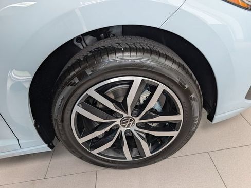 New 2026 Volkswagen Jetta SE FWD image 16