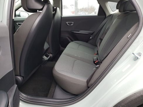 New 2025 Kia K4 LXS image 23