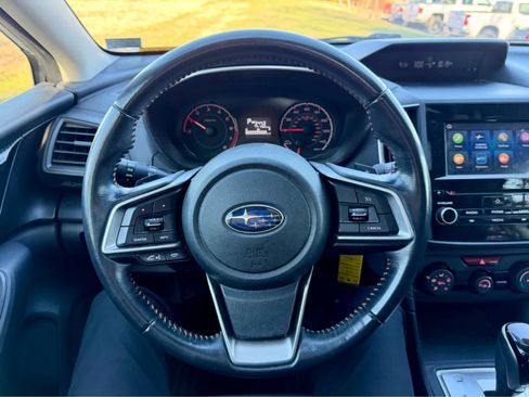 Used 2019 Subaru Crosstrek 2.0i Premium w/ Moonroof Package image 10