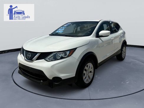 Used 2019 Nissan Rogue Sport S image 3