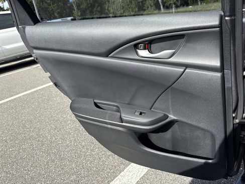 Used 2018 Honda Civic EX image 9