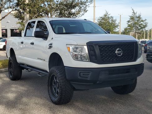 Used 2019 Nissan Titan S w/ S Utility Package image 3