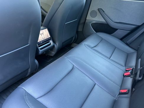 Used 2025 Tesla Model 3 RWD image 4