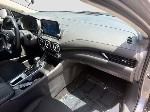 Used 2025 Nissan Sentra SV FWD image 31