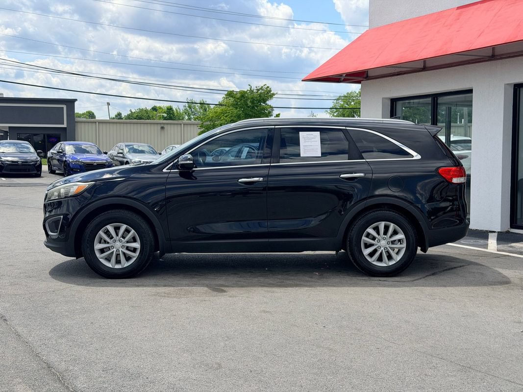 Used 2018 Kia Sorento FWD image 3