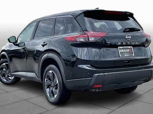 Certified 2025 Nissan Rogue SV image 12