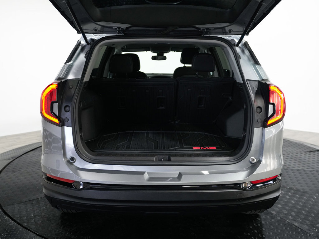 Used 2023 GMC Terrain SLE w/ Driver Convenience Package AWD/4WD image 38
