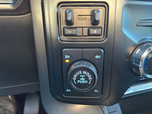 Used 2024 Ford F150 Lariat image 20