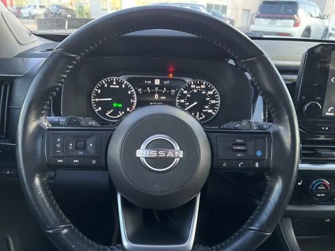 Certified 2023 Nissan Pathfinder SL w/ SL Premium Package image 17