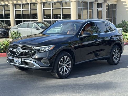 Used 2023 Mercedes-Benz GLC 300 image 4