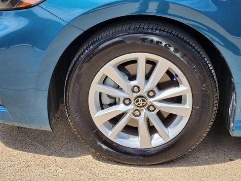 Used 2026 Toyota Camry LE w/ Convenience Package image 10