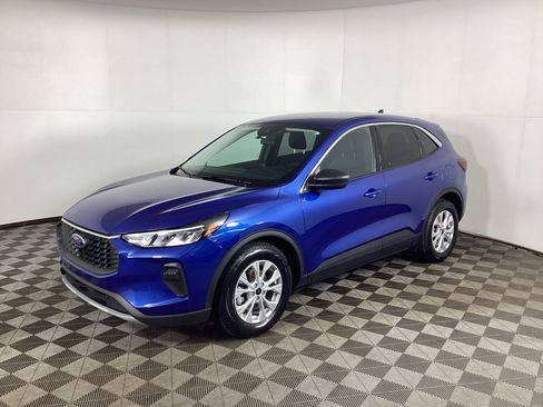 Used 2023 Ford Escape Active FWD image 5