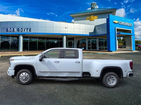 New 2026 Chevrolet Silverado 3500 High Country AWD/4WD image 2