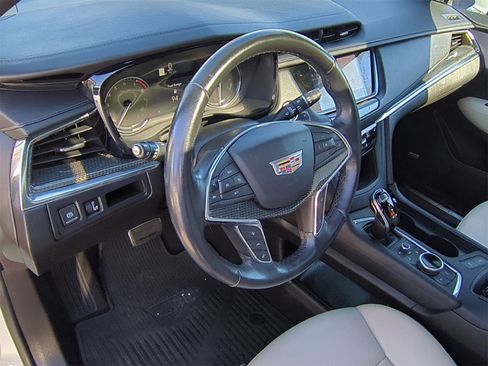 Certified 2021 Cadillac XT5 Sportv image 16