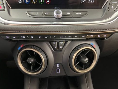 Used 2023 Chevrolet Blazer Premier w/ Enhanced Convenience Package image 34