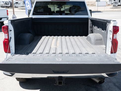 Used 2024 Chevrolet Silverado 2500 LT w/ Convenience Package AWD/4WD image 17