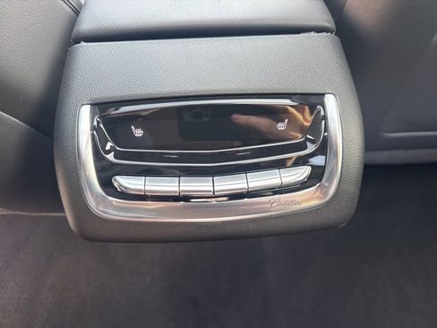 Used 2023 Cadillac XT6 Premium Luxury w/ Technology Package image 36