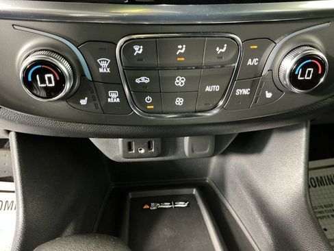 Used 2022 Chevrolet Traverse LT w/ LPO, Floor Liner Package AWD/4WD image 29