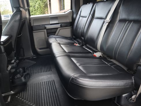 Used 2018 Ford F150 XLT w/ Equipment Group 302A Luxury image 29