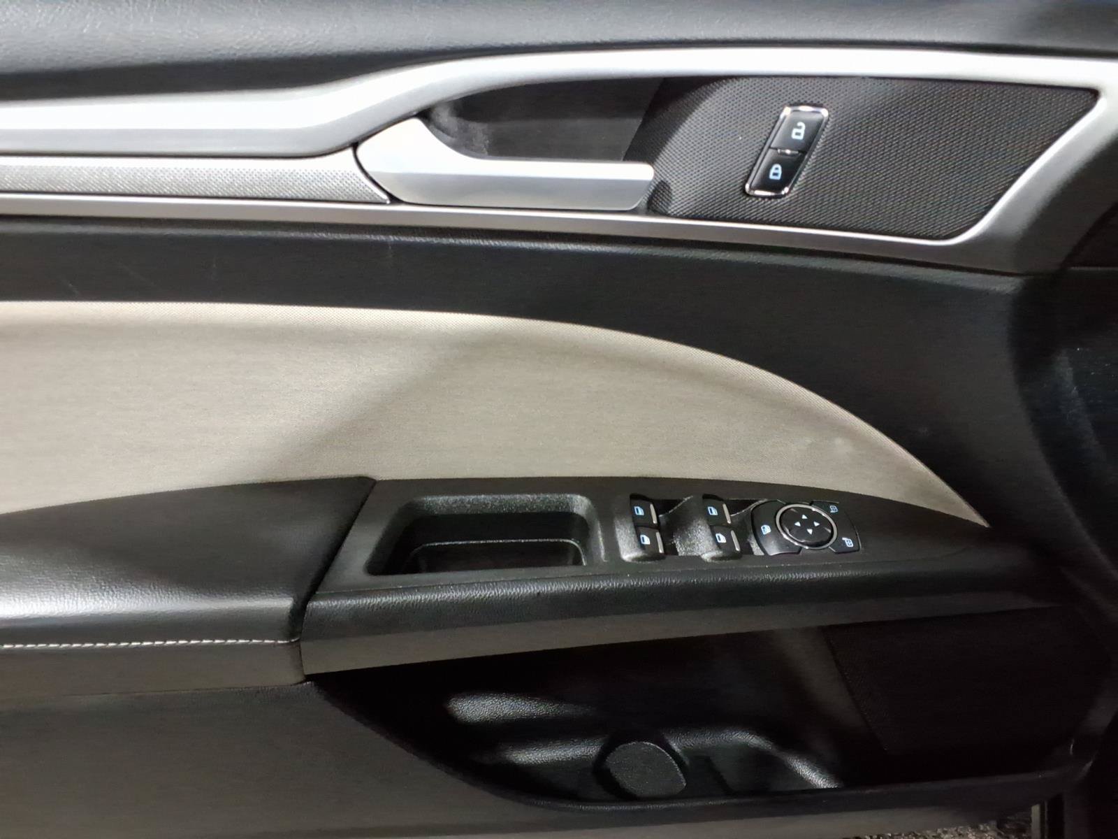 Used 2020 Ford Fusion S FWD image 9