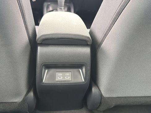 Used 2025 Toyota Corolla LE FWD image 21
