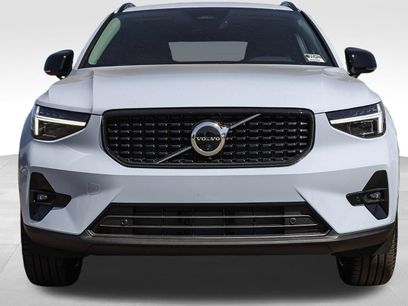 New 2026 Volvo XC40 B5 Plus w/ Climate Package