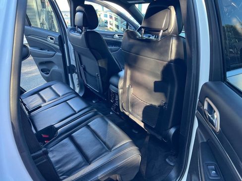 Used 2015 Jeep Grand Cherokee Overland AWD/4WD image 19