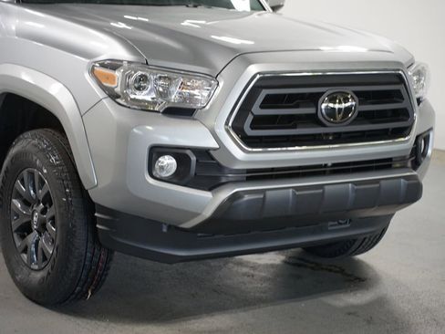 Certified 2023 Toyota Tacoma SR5 w/ Technology Package AWD/4WD image 4