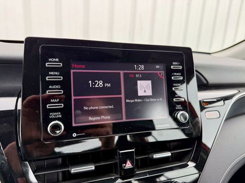 Used 2021 Toyota Camry SE w/ Cold Weather Package image 24