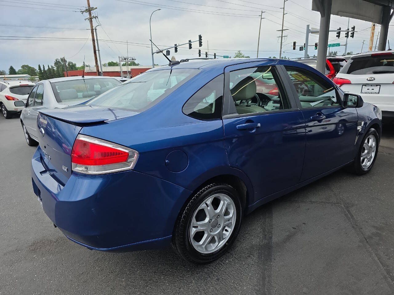 Used 2008 Ford Focus SES FWD image 3